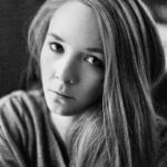 Елена Попова