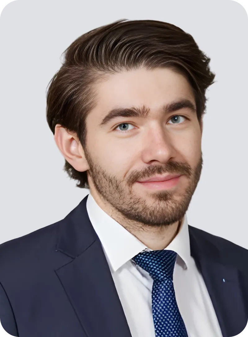 Александр Тумаков, Инвестиционный аналитик Ernst & Young